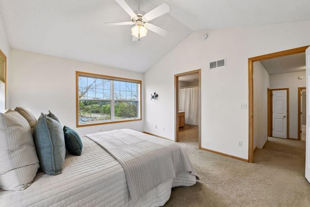 1174 Savanna Trail, Victoria, MN 55386