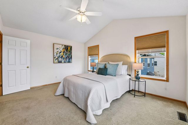 1174 Savanna Trail, Victoria, MN 55386