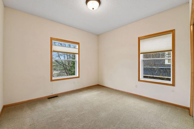 1174 Savanna Trail, Victoria, MN 55386