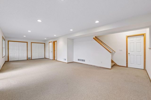 1174 Savanna Trail, Victoria, MN 55386