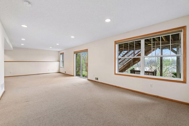 1174 Savanna Trail, Victoria, MN 55386