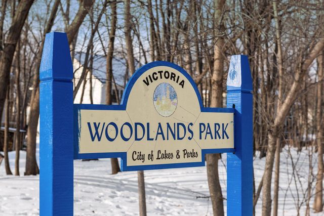 1174 Savanna Trail, Victoria, MN 55386