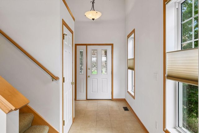 1174 Savanna Trail, Victoria, MN 55386