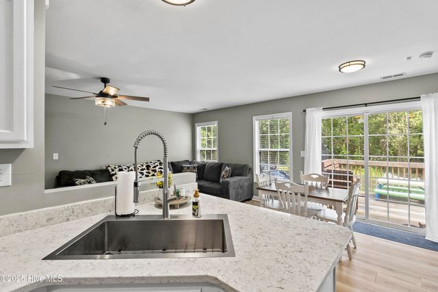 2514 Dawson Cabin Road, Jacksonville, NC 28540