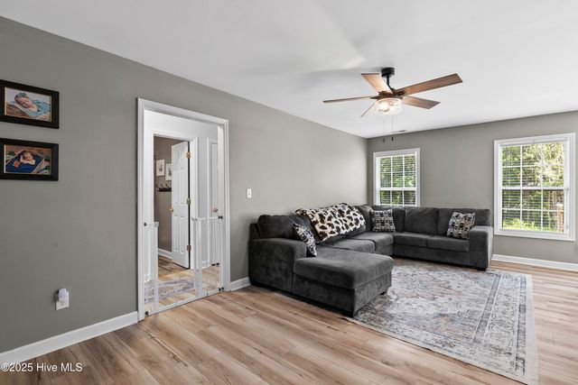 2514 Dawson Cabin Road, Jacksonville, NC 28540