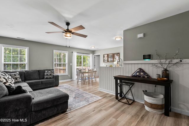 2514 Dawson Cabin Road, Jacksonville, NC 28540