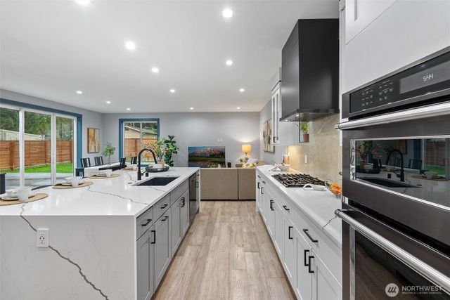 23907 53rd Avenue W, Mountlake Terrace, WA 98043