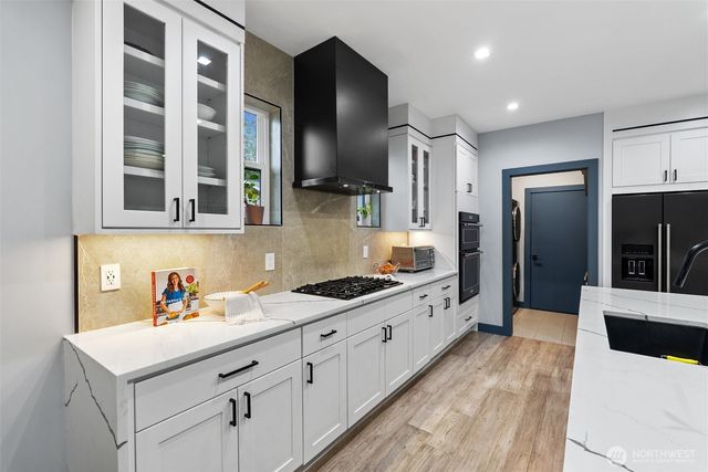 23907 53rd Avenue W, Mountlake Terrace, WA 98043