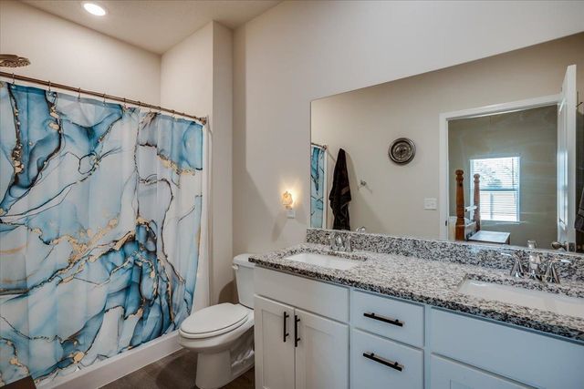 9610 E Creed St, Wichita, KS 67210