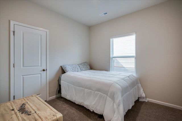 9610 E Creed St, Wichita, KS 67210