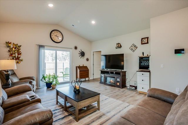 9610 E Creed St, Wichita, KS 67210