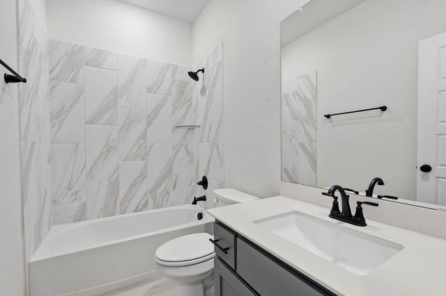 158 Paul Pena DR, San Marcos, TX 78666
