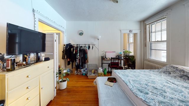 24 Sidlaw Rd 9, Boston, MA 02135