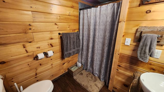 900 County Road 1280, West Plains, MO 65775