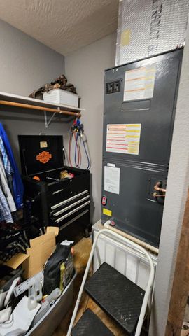 900 County Road 1280, West Plains, MO 65775