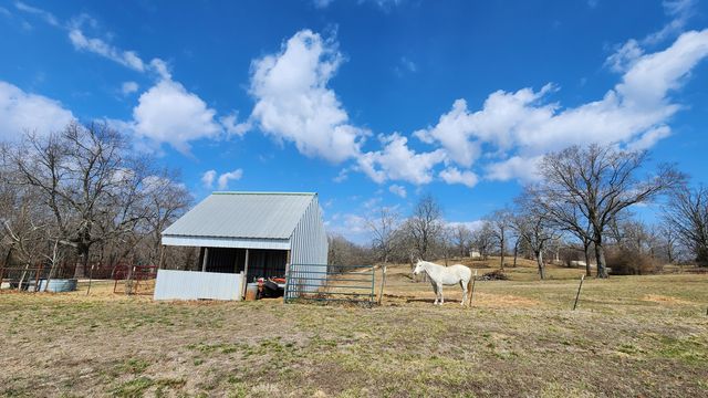 900 County Road 1280, West Plains, MO 65775