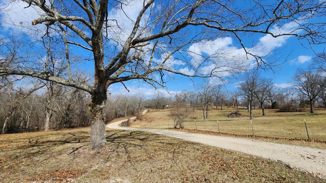 900 County Road 1280, West Plains, MO 65775