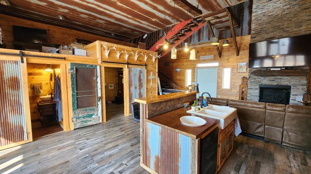 900 County Road 1280, West Plains, MO 65775