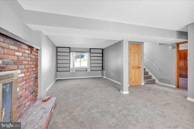 50 AVERY DR, Williamstown, NJ 08094