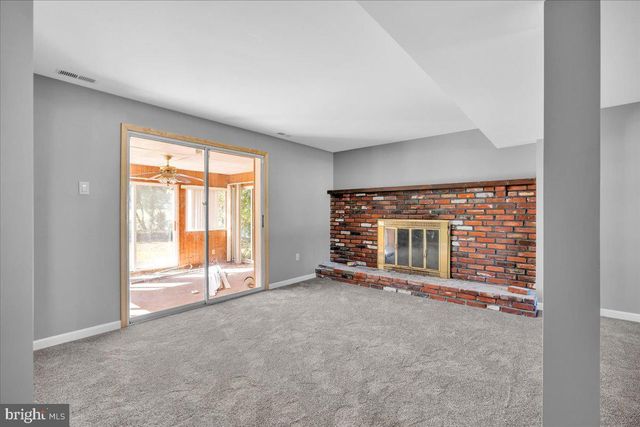 50 AVERY DR, Williamstown, NJ 08094