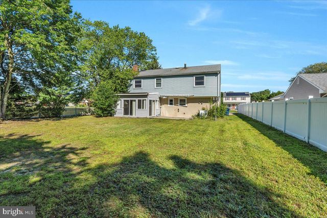 50 AVERY DR, Williamstown, NJ 08094