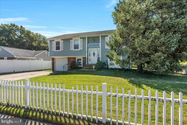 50 AVERY DR, Williamstown, NJ 08094
