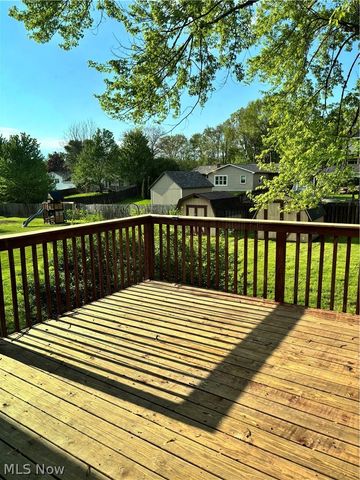 663 Meadowland Drive, Hubbard, OH 44425