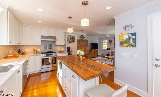105 Durand Rd, Maplewood Twp., NJ 07040