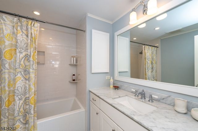 105 Durand Rd, Maplewood Twp., NJ 07040
