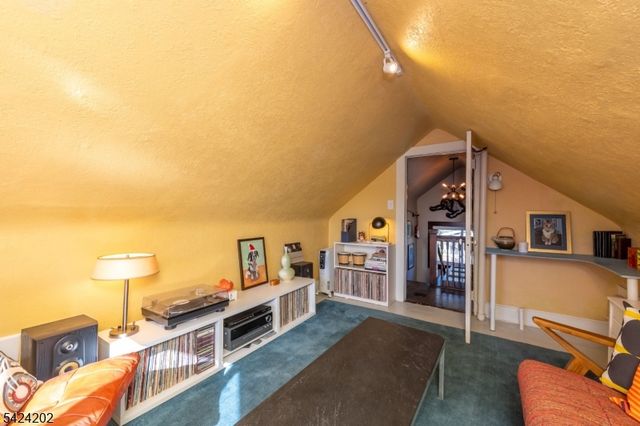 105 Durand Rd, Maplewood Twp., NJ 07040
