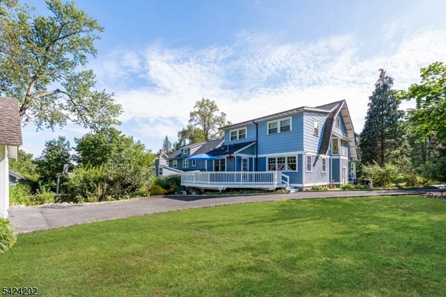 105 Durand Rd, Maplewood Twp., NJ 07040