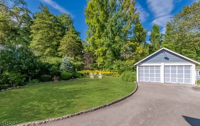 105 Durand Rd, Maplewood Twp., NJ 07040