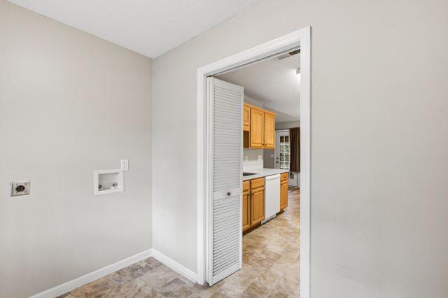 1860 Piper Drive, Charleston, SC 29407