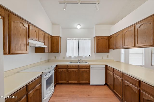 1880 SUNBURST Place, Sierra Vista, AZ 85635