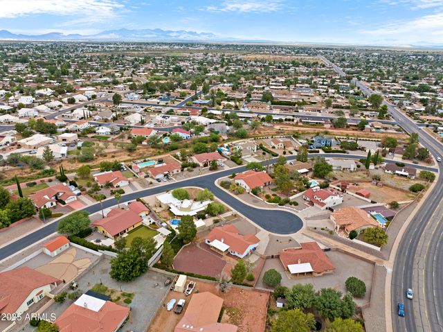 1880 SUNBURST Place, Sierra Vista, AZ 85635