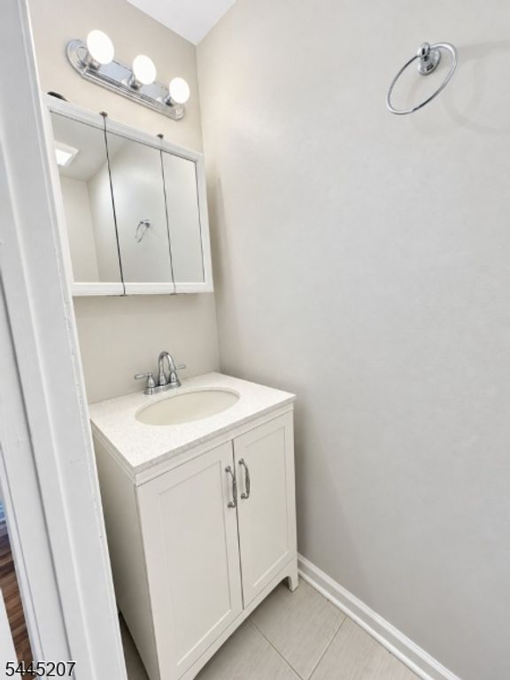 231 Mcauliffe Ct, Franklin Twp., NJ 08873 — photo 5