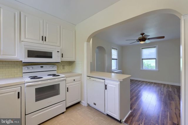 2162 MILLERSVILLE RD, Lancaster, PA 17603