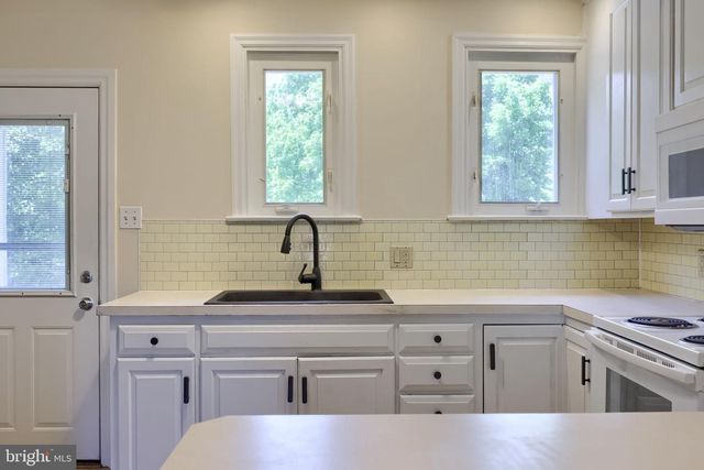 2162 MILLERSVILLE RD, Lancaster, PA 17603