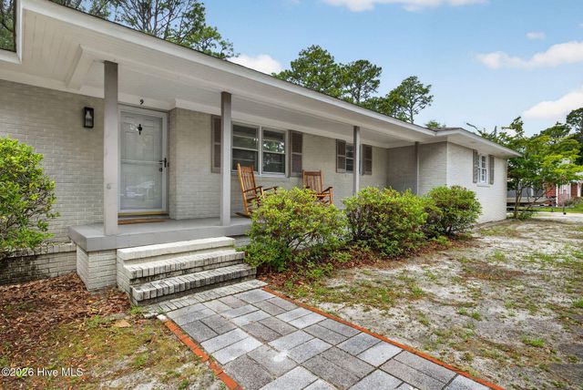 9 Castlewood Drive, Wilmington, NC 28409