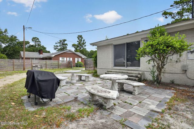 9 Castlewood Drive, Wilmington, NC 28409