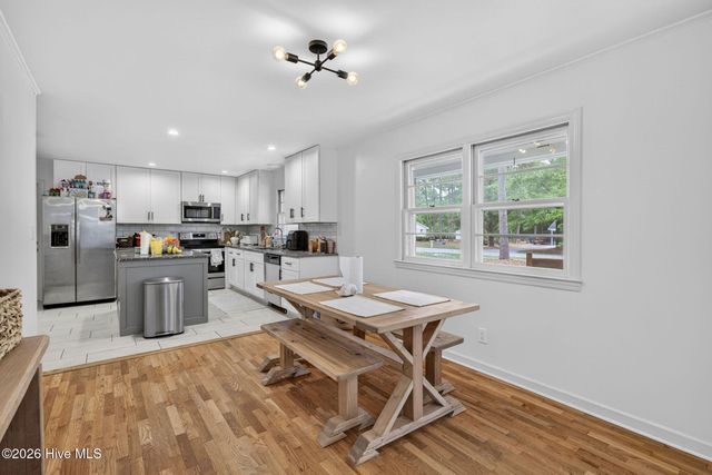 9 Castlewood Drive, Wilmington, NC 28409