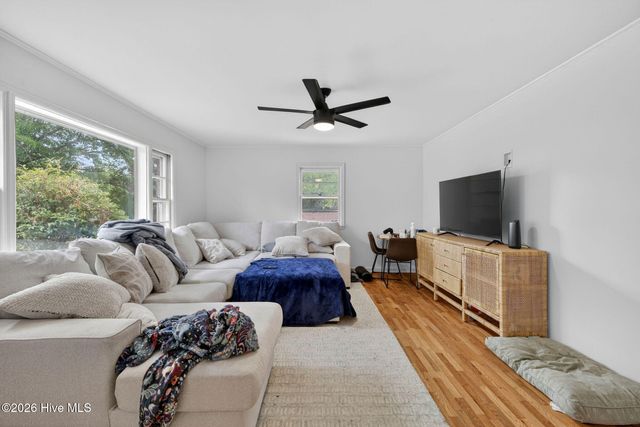9 Castlewood Drive, Wilmington, NC 28409