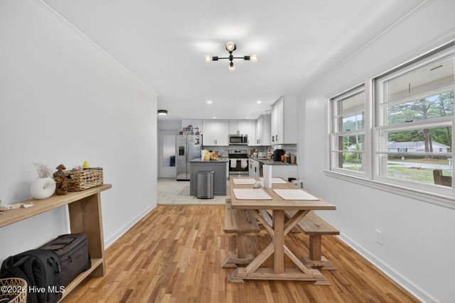 9 Castlewood Drive, Wilmington, NC 28409
