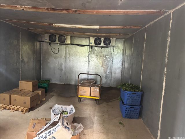 53-720 Kamehameha Highway 2A, Hauula, HI 96717