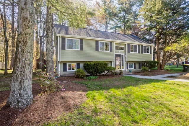 23 Roger Belanger Dr, Bellingham, MA 02019