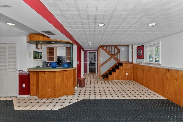23 Roger Belanger Dr, Bellingham, MA 02019