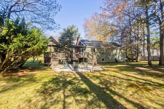 23 Roger Belanger Dr, Bellingham, MA 02019