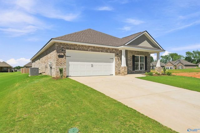 126 Ivy Vine Drive, Toney, AL 35773