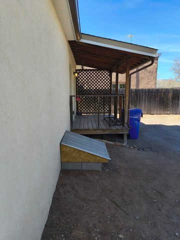 335 Mt. Carmel Avenue, Socorro, NM 87801