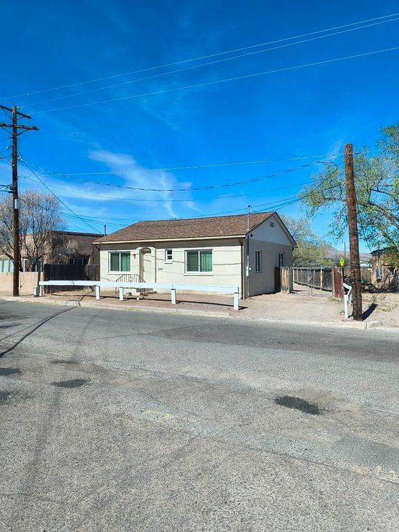 335 Mt. Carmel Avenue, Socorro, NM 87801